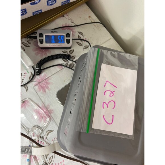 Set Of 2 Gray Plastic Storage Baskets With White Handles 79b - Picture 6 of 6